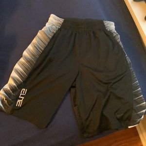 Nike Elite Shorts Size M